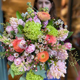 Bouquet of the Month – Seasonal Luxury Flowers